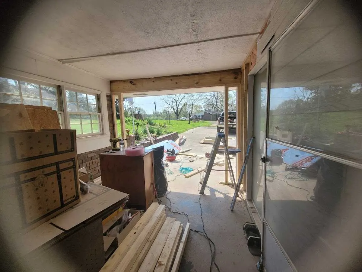 Air movers and dehumidifier for Water Mitigation Services in Columbus