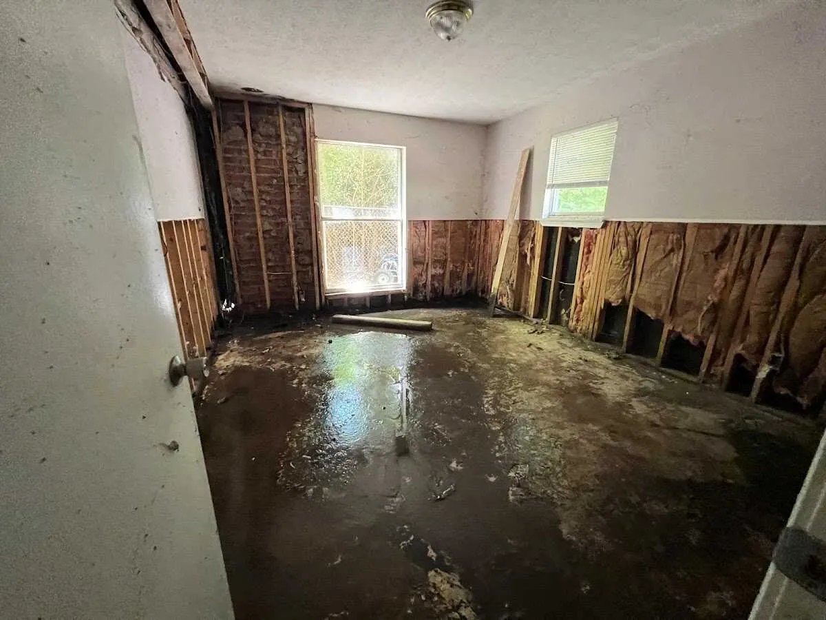 Water Damage Restoration services in Columbus, IN